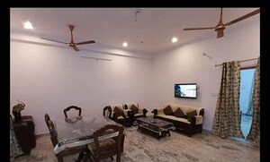 Gym in 2 BHK Independent House at Gomti Nagar – for Rent