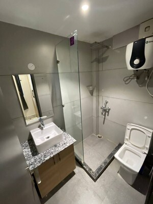 Attached Bathroom in 1 BHK Apartment at Neb Sarai – for Rent