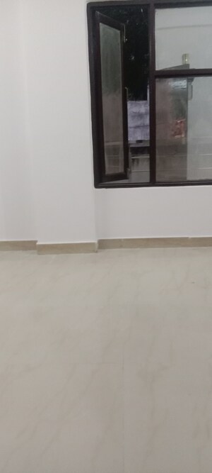 Furnished Amenities in 2 BHK Builder Floor at Saket – for Rent