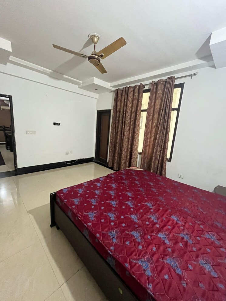 Bedroom, pir machalla 3 Bedroom 1650 Sq.Ft. Apartment In Pir Machalla Zirakpur 9305819