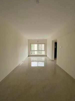 Room in 1 BHK Apartment at Kaveri Tower Andheri West, Andheri West – for Rent