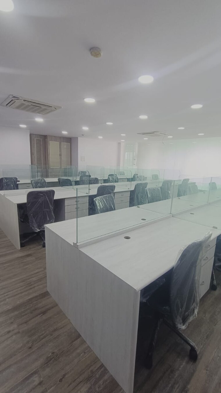 Team Area, bsel-tech-park Commercial Office Space 2600 Sq.Ft. In Vashi Sector 30a Navi Mumbai 9305861