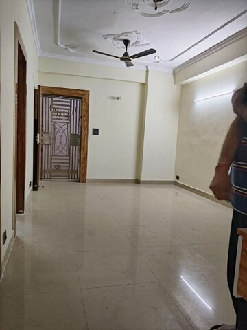 Room in 2 BHK Apartment at Supertech Ecovillage iv, Sector 16b Greater Noida – for Rent