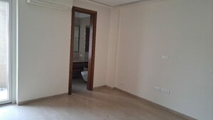 Room in 3 BHK Builder Floor at Lajpat Nagar 4 – for Rent