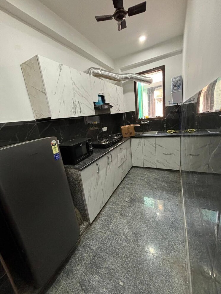 Kitchen, saket 1 RK 500 Sq.Ft. Builder Floor In Saket Delhi 9305925