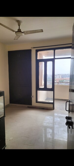 Room in 3 BHK Apartment at SRS Royal Hills, Sector 87 – for Rent