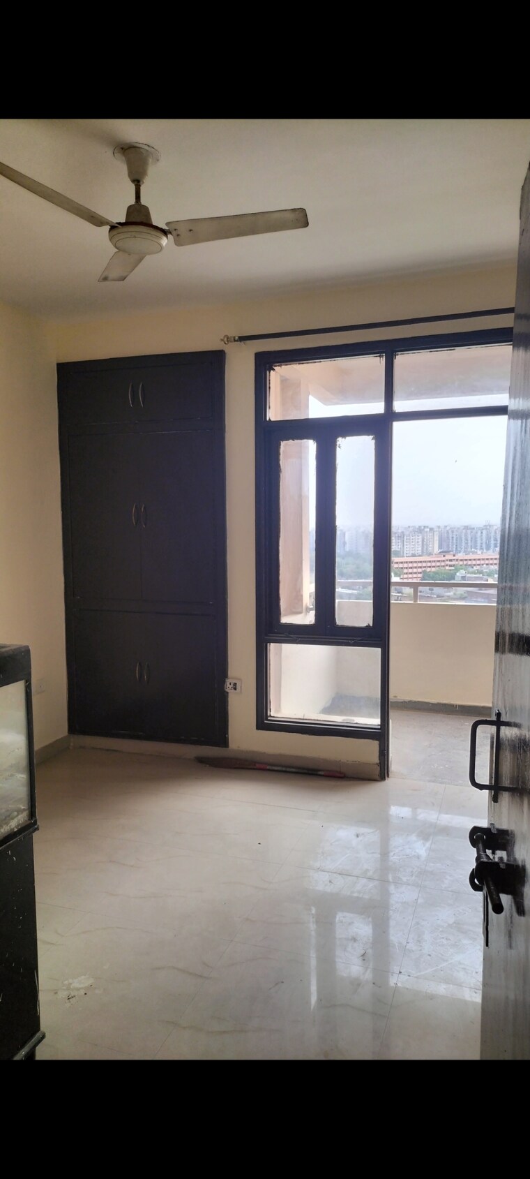 Room, srs-royal-hills 3 Bedroom 1450 Sq.Ft. Apartment In Sector 87 Faridabad 9305954