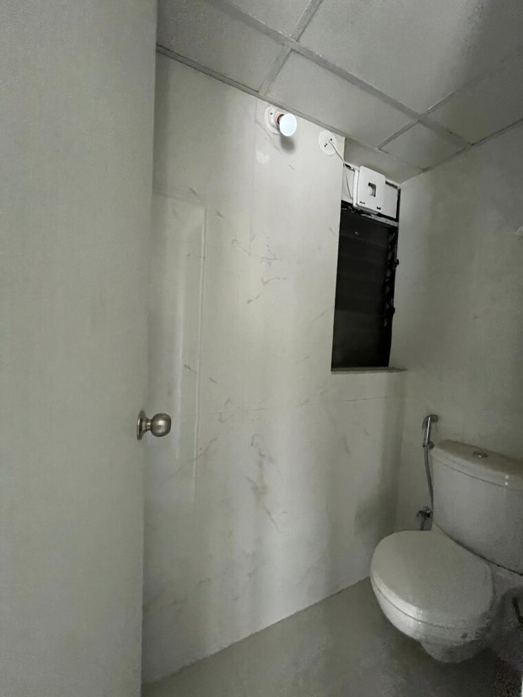 Bathroom, runwal-gardens-phase-i 1 Bedroom 353 Sq.Ft. Apartment In Dombivli East Thane 9305946