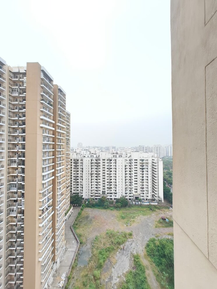 Exterior View, amrapali-crystal-homes 3 Bedroom 1375 Sq.Ft. Apartment In Sector 76 Noida 9305969