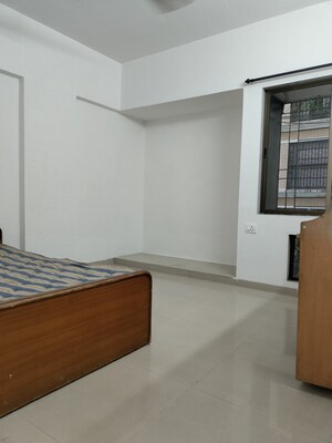 Room in 2 BHK Apartment at Vijay Garden, Ghodbunder Road – for Rent