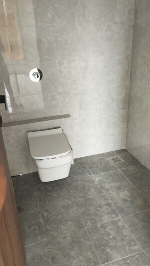 Attached Bathroom in 1 BHK Apartment at ISD Maple Heights, Agripada – for Sale