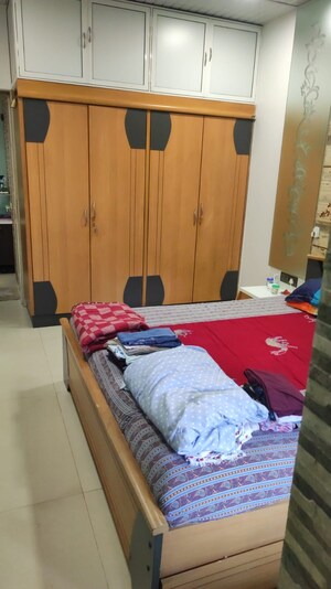 Bedroom in 1 BHK Apartment at Gujarati Society, Vile Parle East – for Rent