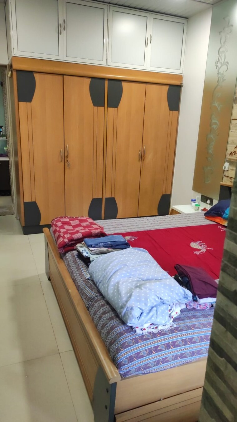 Bedroom, gujarati-society 1 Bedroom 550 Sq.Ft. Apartment In Vile Parle East Mumbai 9306002