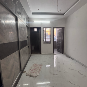 Room in 3 BHK Apartment at SSV Residency Kondapur, Masjid Banda – for Rent