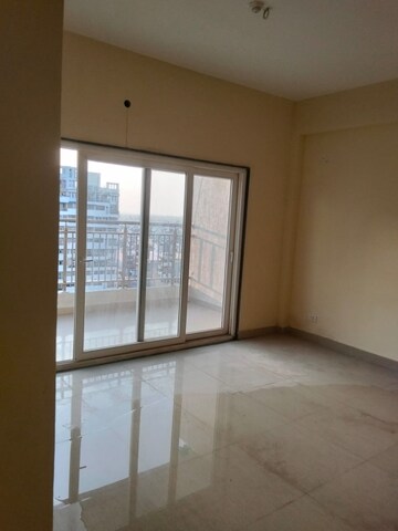 Room in 2 BHK Apartment at Unique Aurum, Mira Road – for Rent