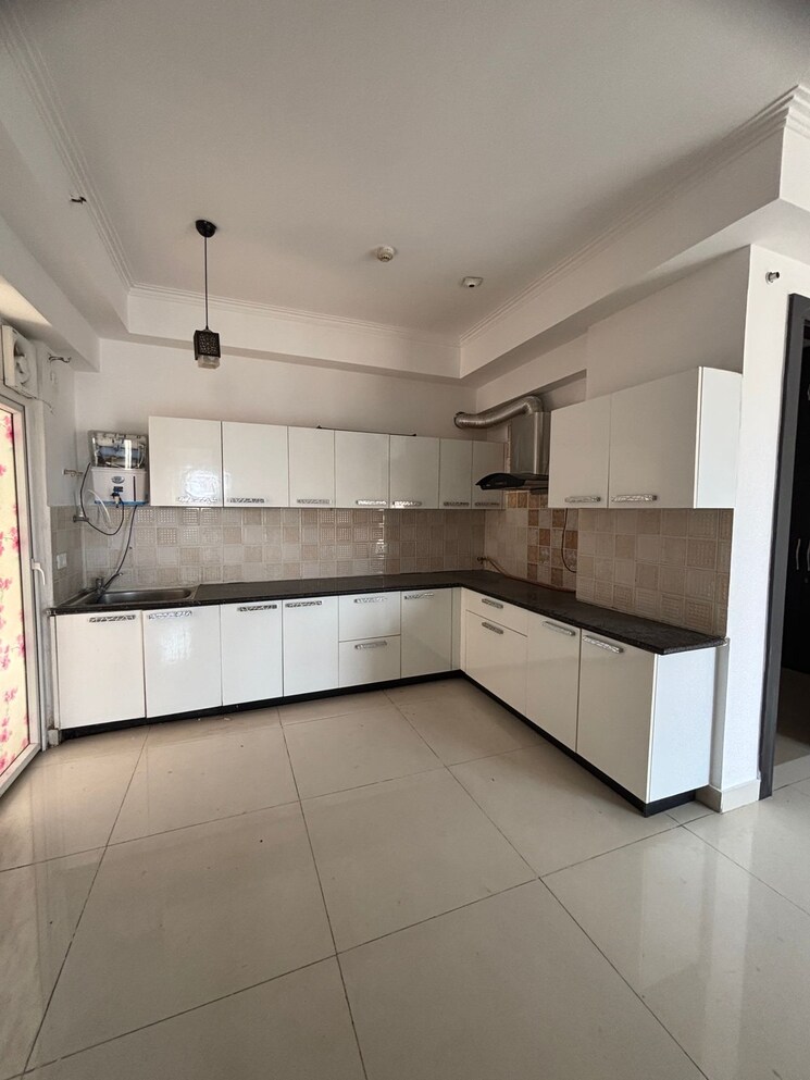 Kitchen, landcraft-golf-links 3 Bedroom 1450 Sq.Ft. Apartment In Pandav Nagar Ghaziabad 9306058