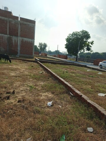 Plot – Garden View at Sector 17a Yamuna Expressway - for Sale