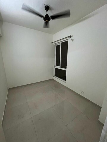 Room in 2 BHK Apartment at Signature The Millennia 2, Sector 37d – for Rent