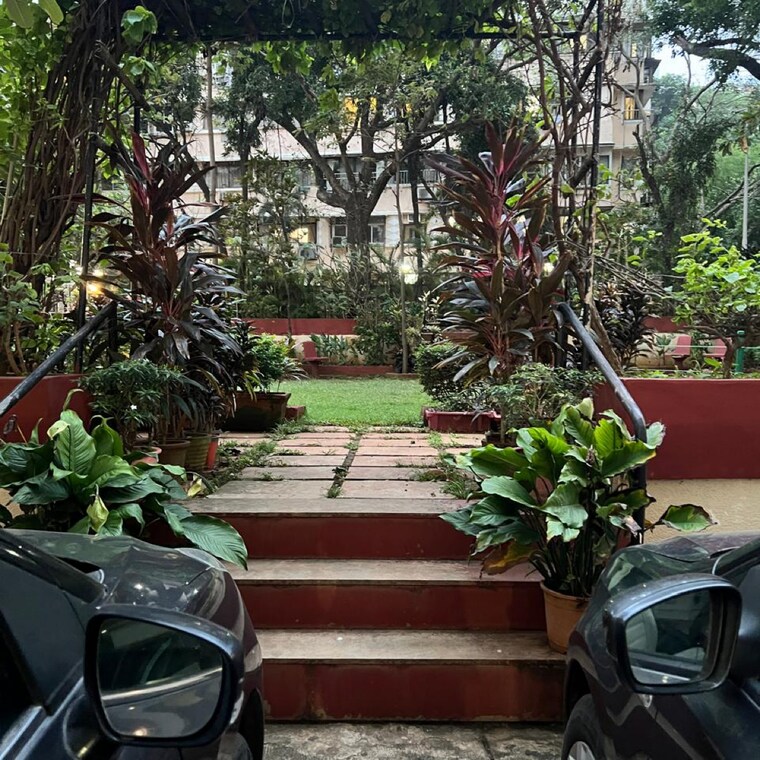  Parking, monolith 2.5 Bedroom 1120 Sq.Ft. Apartment In Kemps Corner Mumbai 9306156