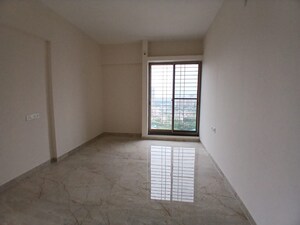 Room in 2 BHK Apartment at Majestique Towers, Kharadi – for Rent