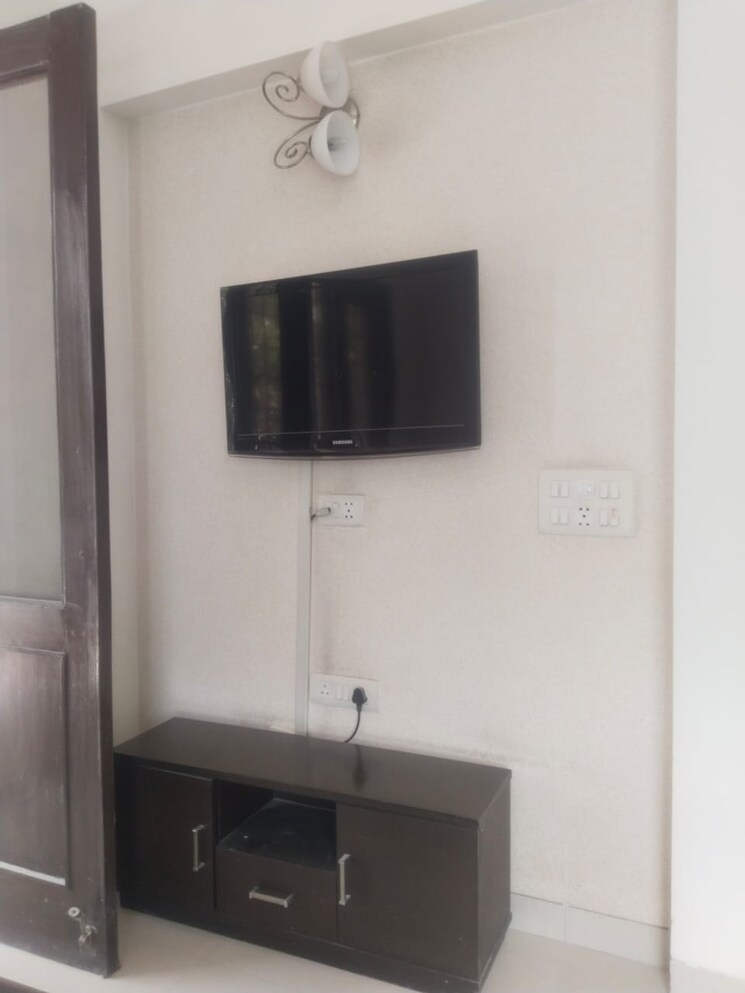 undefined, unitech-south-city-1 2.5 Bedroom 1900 Sq.Ft. Builder Floor In South City 1 Gurgaon 9306194