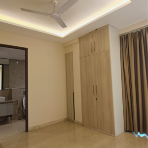 Room in 3.5 BHK Apartment at Ambience Tivertone, Sector 50 – for Rent