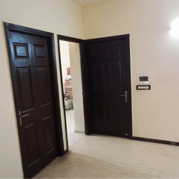 Room in 2.5 BHK Apartment at Dasnac The Jewel, Sector 75 – for Rent