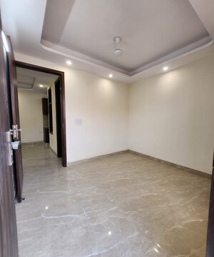 Room in 2 BHK Builder Floor at Saket – for Rent