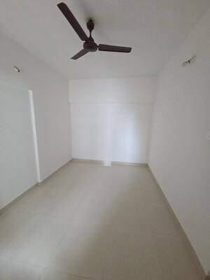 Room in 1 BHK Apartment at Gera Shrishti, Wagholi – for Rent
