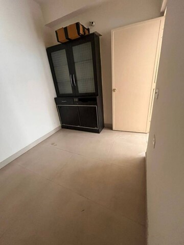 Room in 2 BHK Apartment at Radicon Vedantam, Sector 16c Greater Noida – for Rent