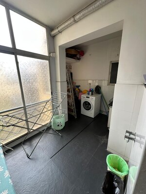 Parking in 3 BHK Penthouse at Kingston Manor, Richmond Town – for Sale