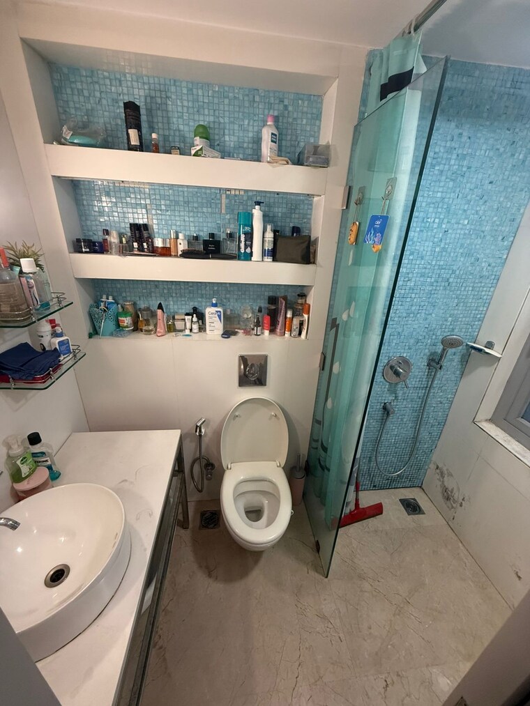 Bathroom, lodha-fiorenza 3 Bedroom 1130 Sq.Ft. Apartment In Goregaon East Mumbai 9306345