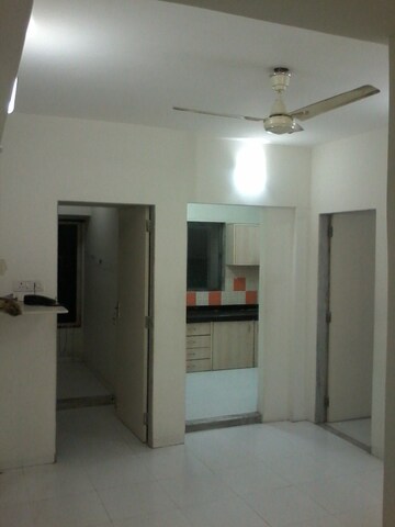 2 BHK Apartment For Rent in Adarsh Nagar Society, Worli