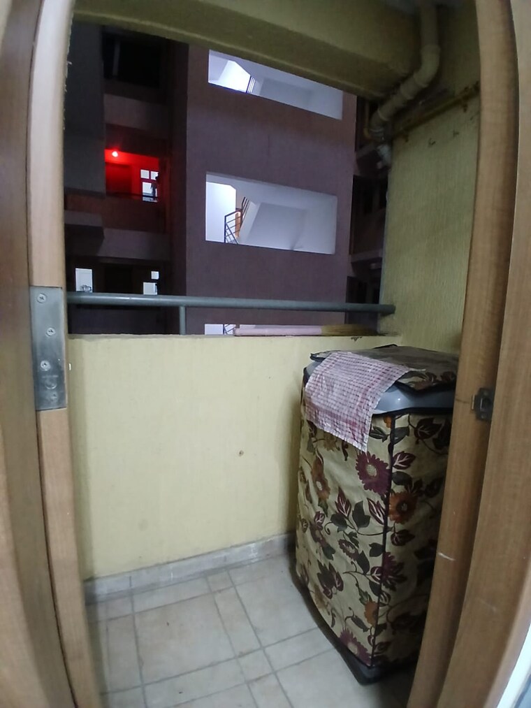 Bathroom, kohinoor-zen-estate 2 Bedroom 747 Sq.Ft. Apartment In Kharadi Pune 9306370