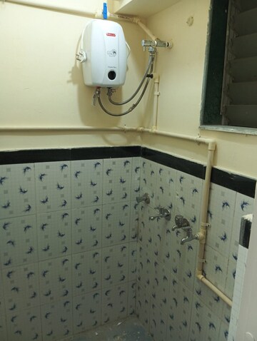 Bathroom in 1 BHK Apartment at Shreeniwas Tower, Lower Parel – for Rent