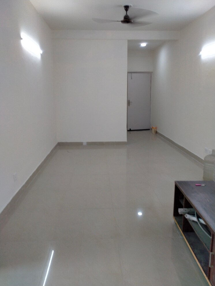 Room, suncity-avenue-76 2 Bedroom 735 Sq.Ft. Apartment In Sector 76 Gurgaon 9306405