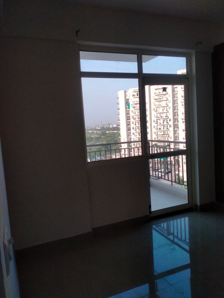 Room, suncity-avenue-76 2 Bedroom 735 Sq.Ft. Apartment In Sector 76 Gurgaon 9306405
