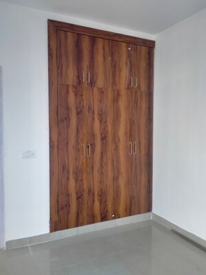 Furnished Amenities in 2 BHK Apartment at Suncity Avenue 76, Sector 76 – for Sale