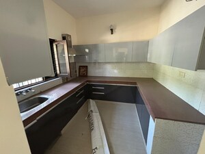 Kitchen in 2.5 BHK Builder Floor at Sushant Lok ii – for Rent