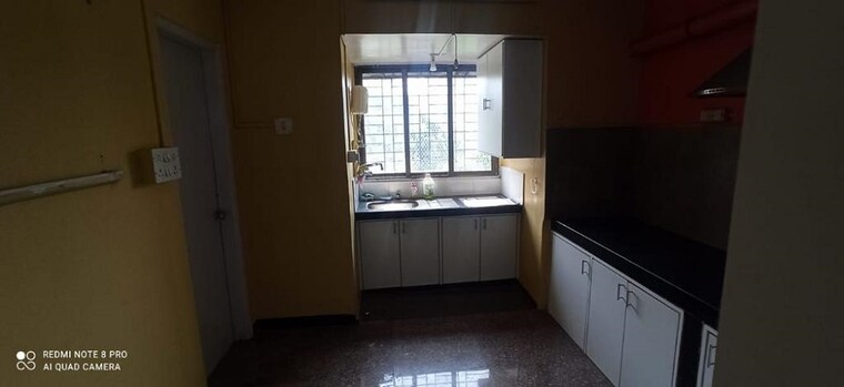 Room, khar west 3 Bedroom 750 Sq.Ft. Apartment In Khar West Mumbai 9306395