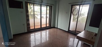 Room in 3 BHK Apartment at Khar West – for Rent