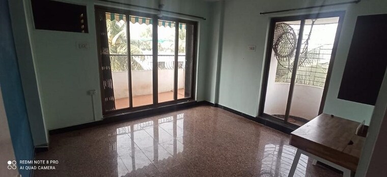 Room, khar west 3 Bedroom 750 Sq.Ft. Apartment In Khar West Mumbai 9306395