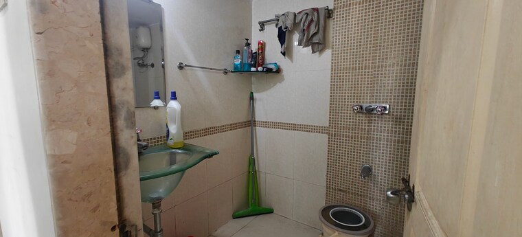 Bathroom, dedhia-palatial-height 3 Bedroom 1350 Sq.Ft. Apartment In Powai Mumbai 9306406