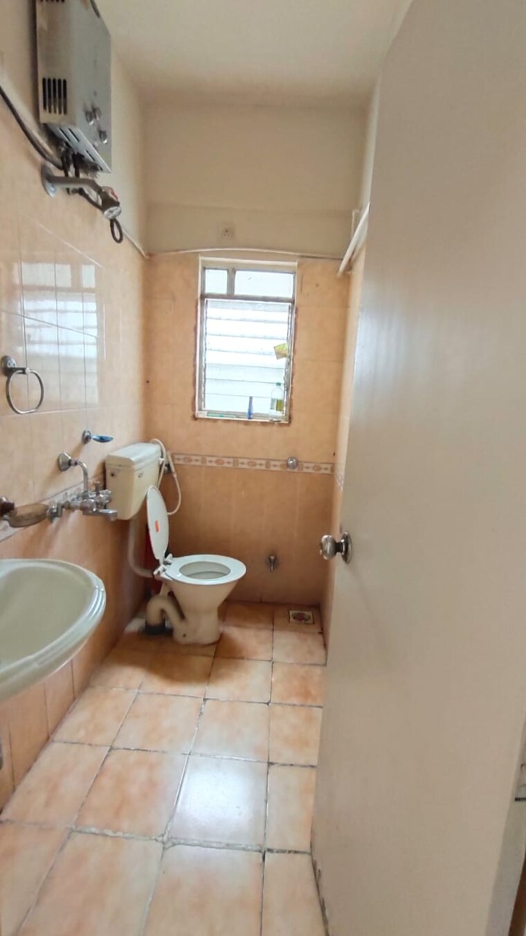 Bathroom, ike-no-midori 1 Bedroom 700 Sq.Ft. Apartment In Bavdhan Pune 9306418