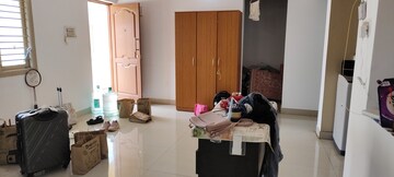 Team Area in 1 BHK Builder Floor at Indiranagar – for Rent