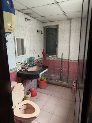 Bathroom in 3 BHK Apartment at Shipra Sun Tower, Shipra Suncity – for Sale