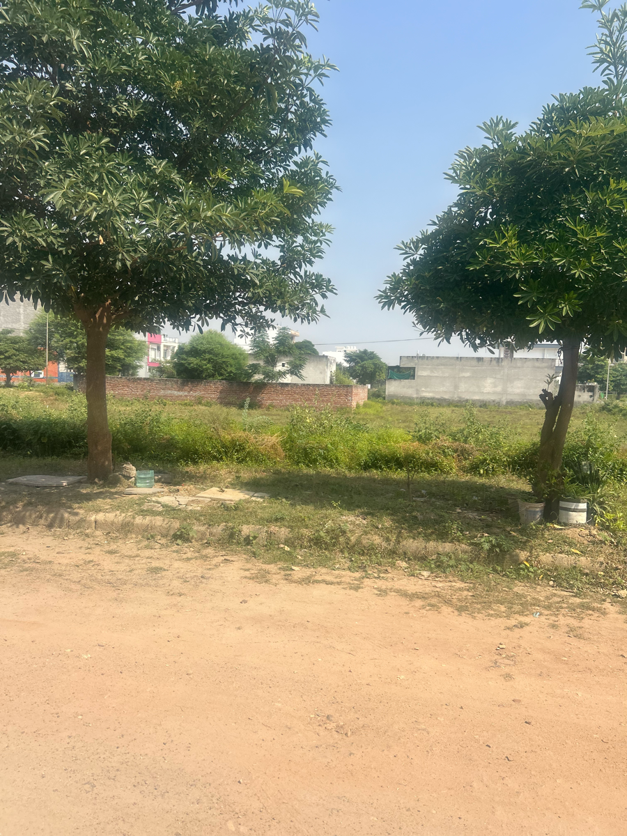Plot For Sale in Bptp Parkland Sector 84