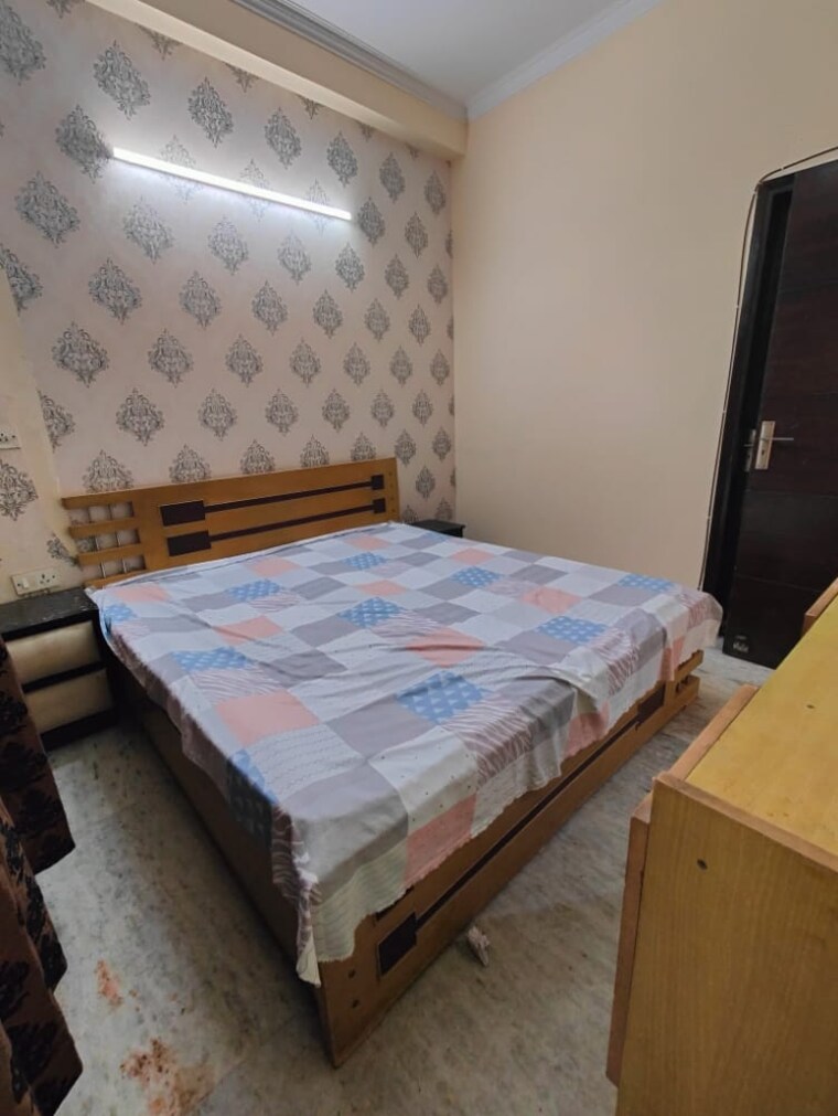 Bedroom, sushant lok ii 1 Bedroom 70 Sq.Yd. Builder Floor In Sushant Lok ii Gurgaon 9306441