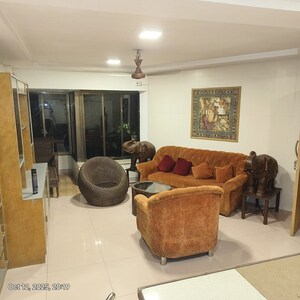 Living Room in 2 BHK Apartment at Bandra West – for Rent
