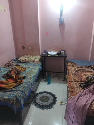 Bedroom in 2 BHK Apartment at Katwaria Sarai – for Rent